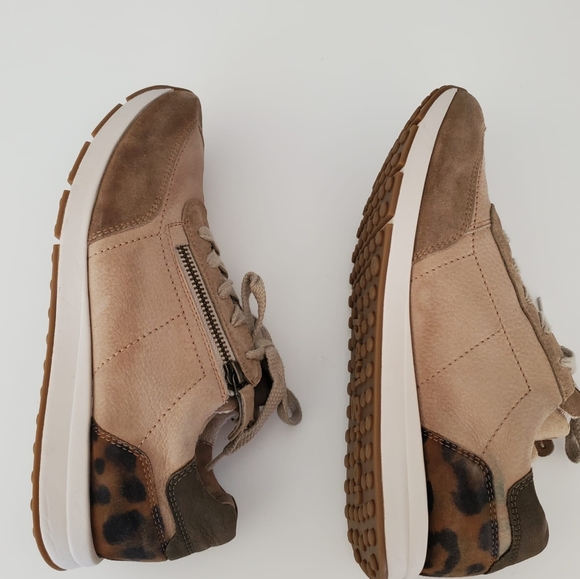 Paul Green Oceana Leather Sneaker - Picture 6 of 10